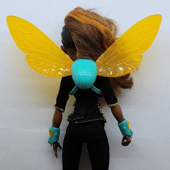 Bumble Bee DC Super Hero Fashion Doll - Picture 4 of 6